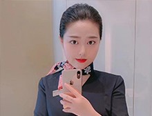 李小柳 现就业东方航空公司乘务员